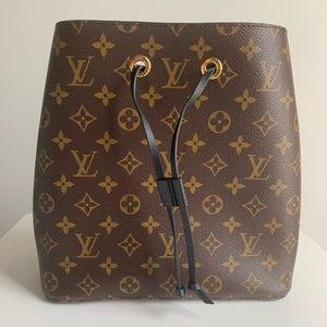 Louis Vuitton NeoNoe MM bucket bag